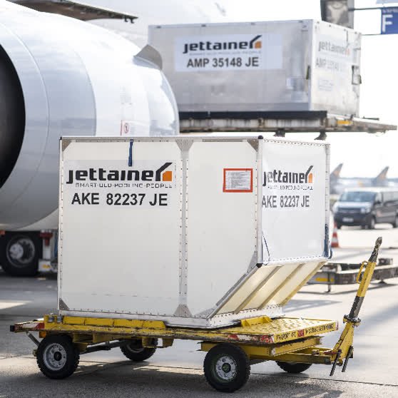 558 article Jettainer small.jpg