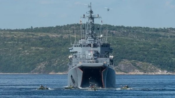 600 ropucha class landing ship russian navy